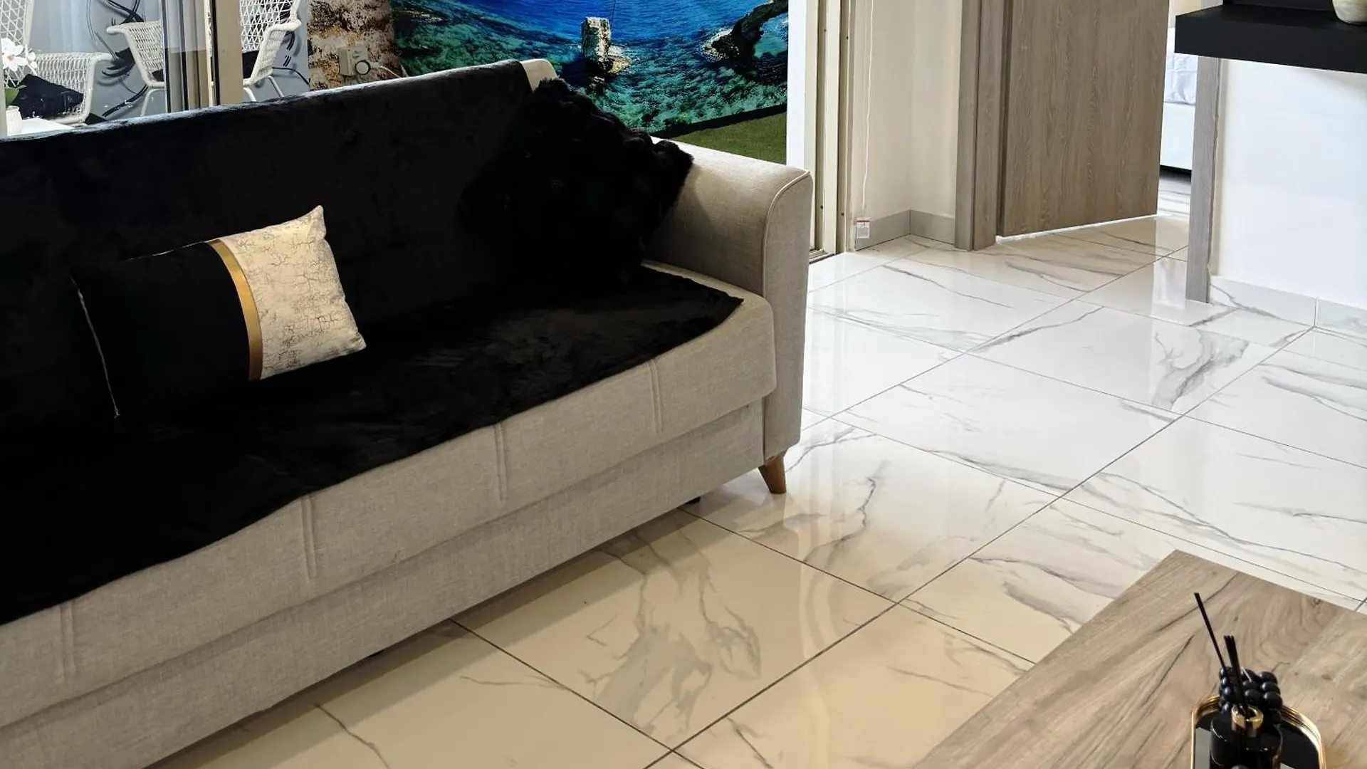 Sant Central Deluxe Apartments Agia Napa