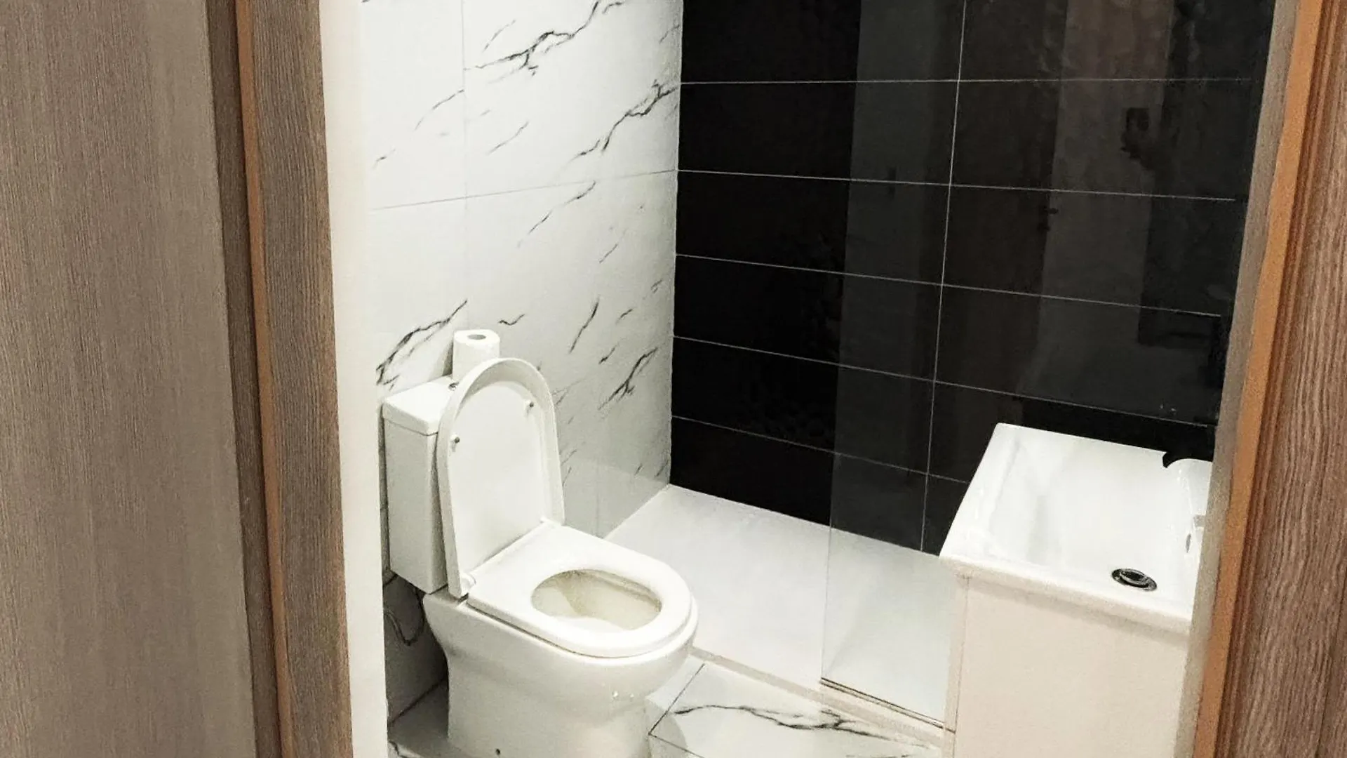 Sant Central Deluxe Apartments Αγία Νάπα 0*,  Κύπρος
