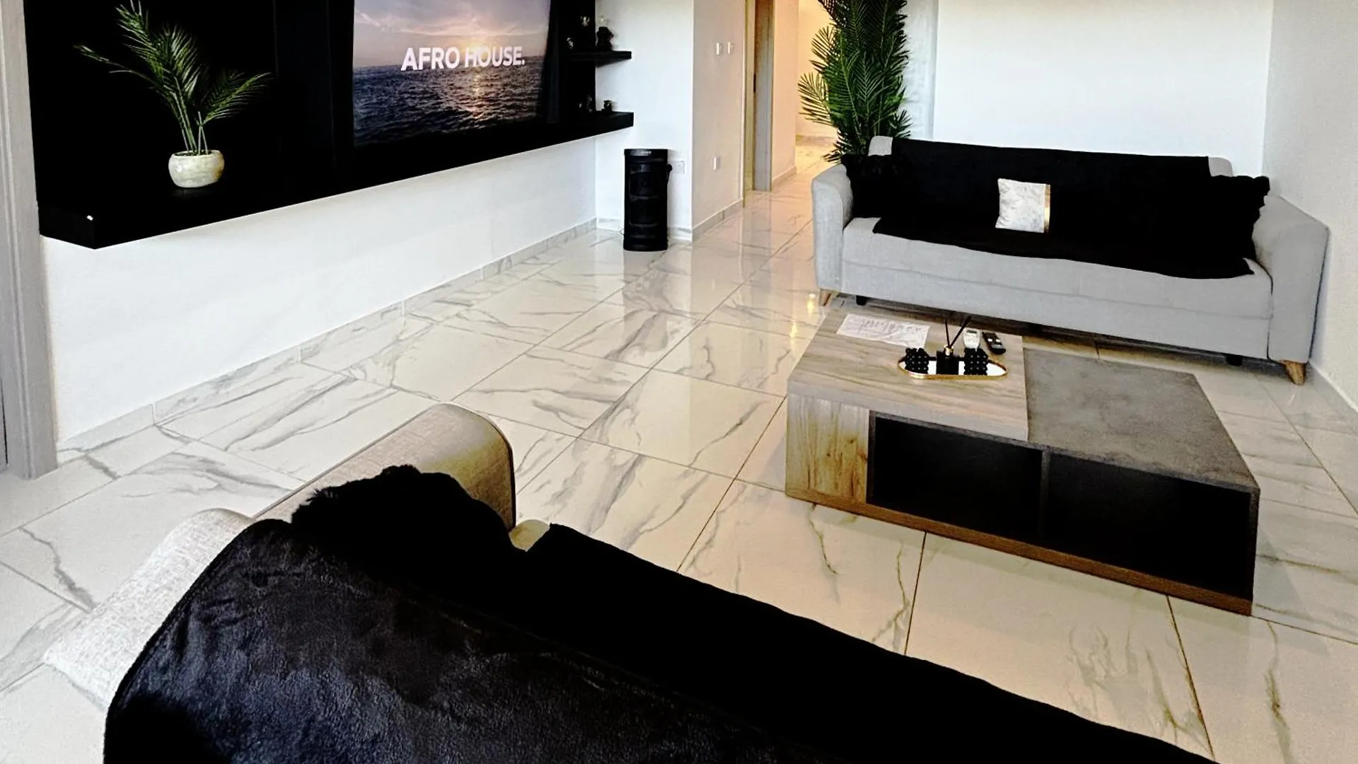 Sant Central Deluxe Apartments Αγία Νάπα